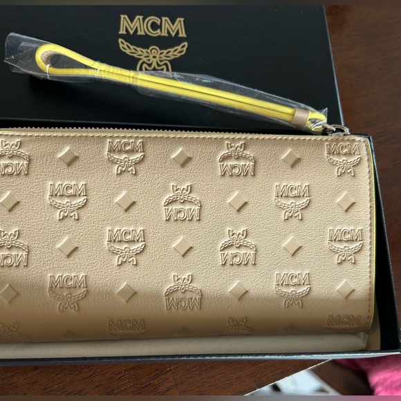 MCM Klara Monogram Wallet Wristlet - Picture 2 of 13